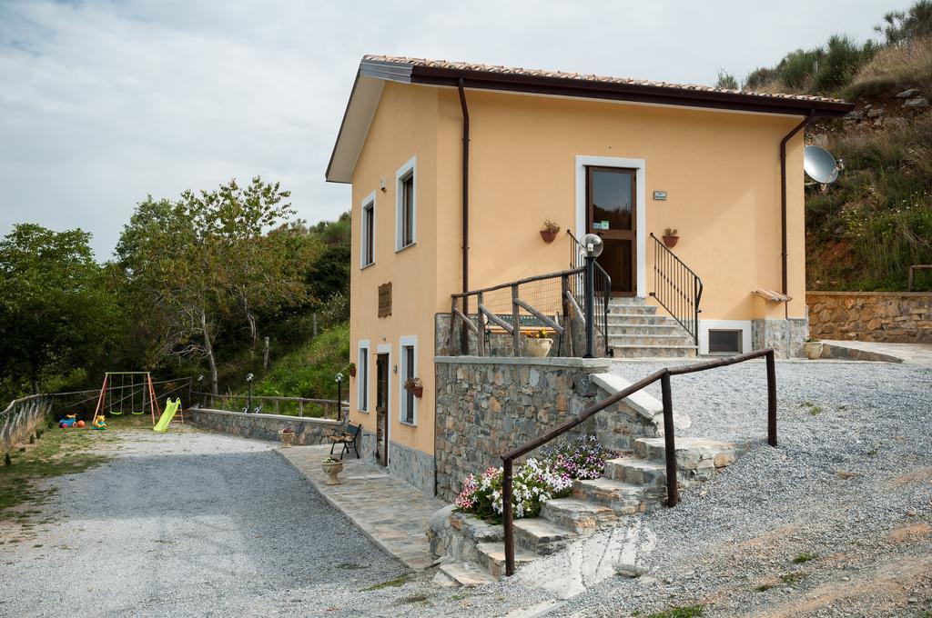 Azienda Agrituristica La Casetta Del Pollino Mormanno Exteriér fotografie